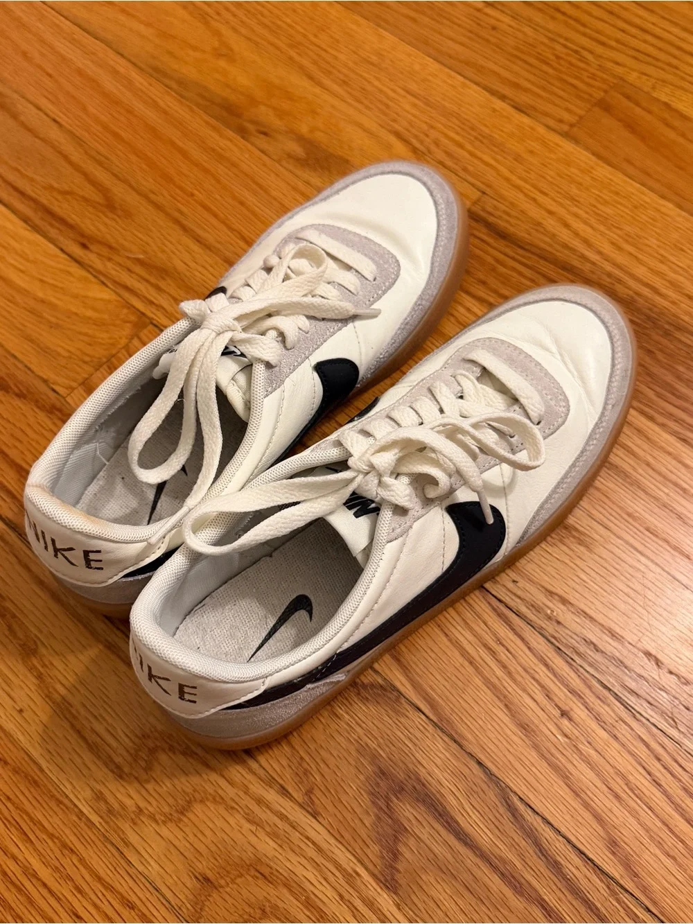 Nike Killshot White Leather Sneakers with Black Swoosh and Gum Sole 7.5 Women